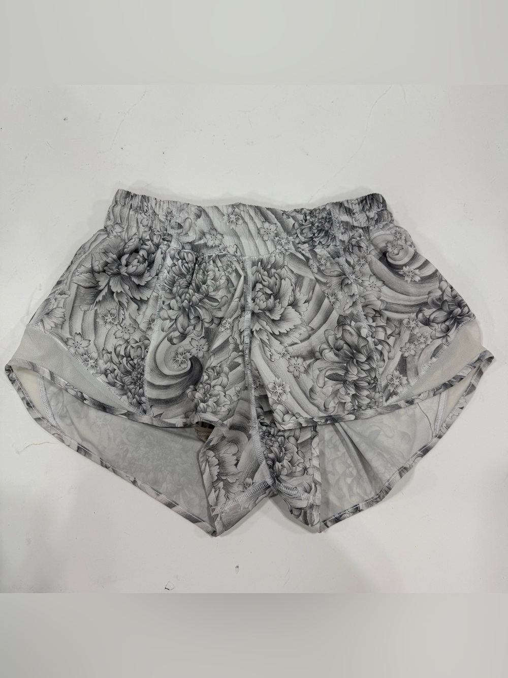 Lululemon Hotty Totty Short II 2.5”